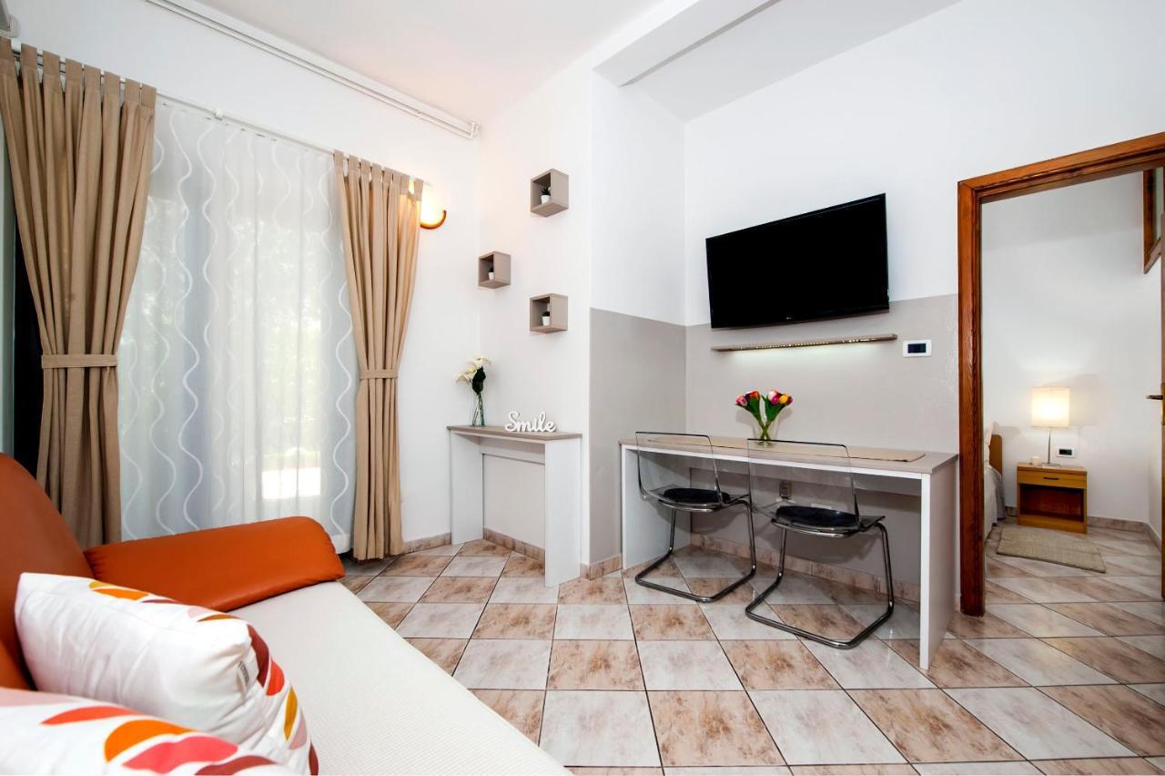 Apartments Milan Rovinj Exterior foto