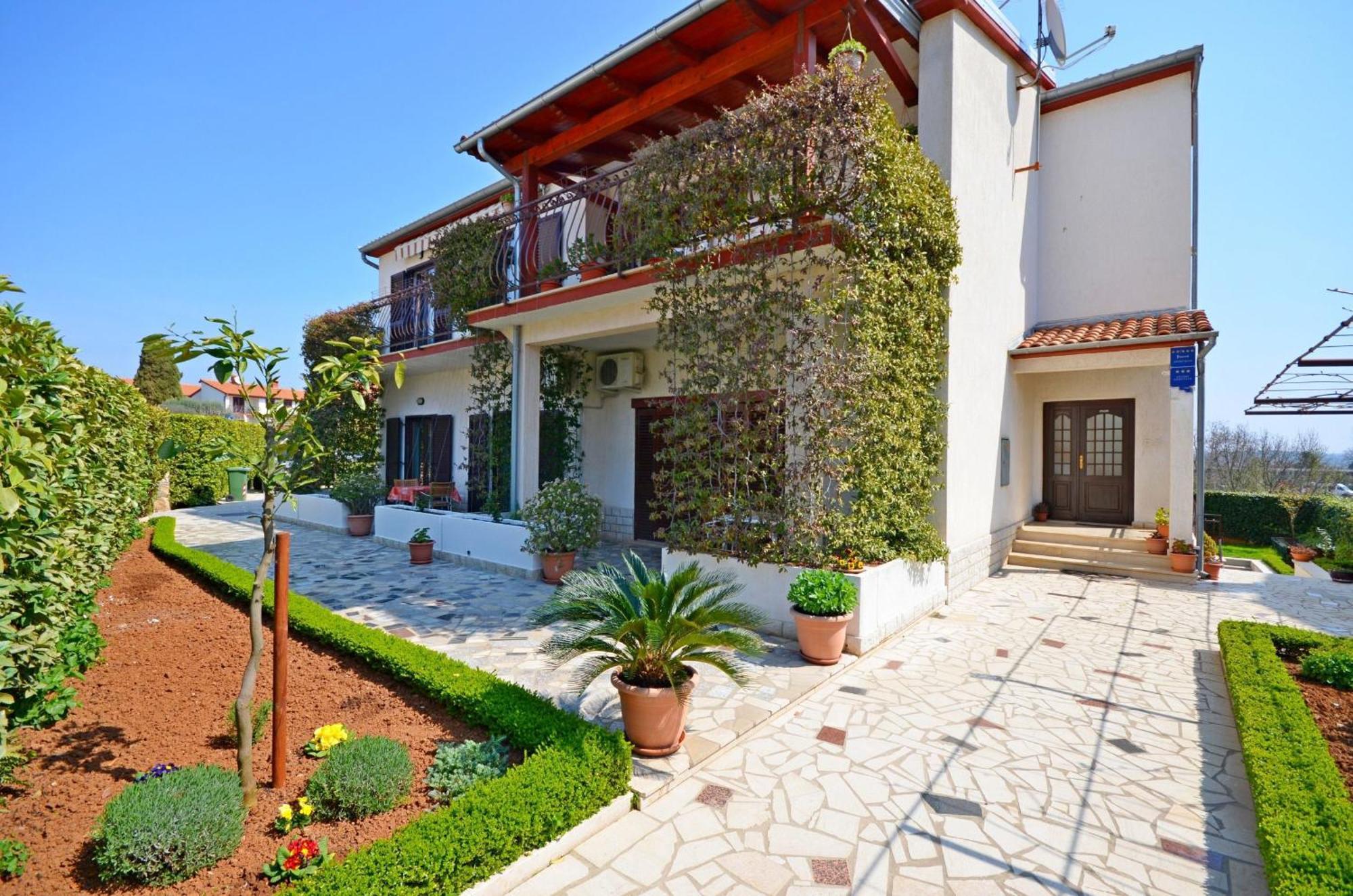 Apartments Milan Rovinj Exterior foto